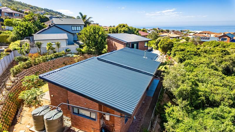 3 Bedroom Property for Sale in Outeniqua Strand Western Cape